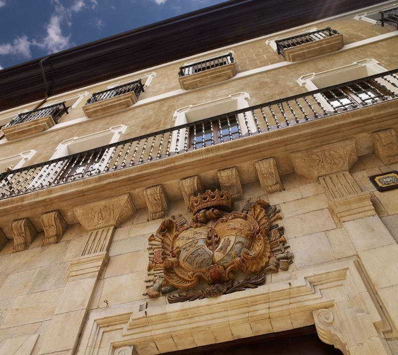 Palacio Guendulain ปัมโปลนา ภายนอก รูปภาพ